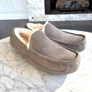 UGG Mens Ascot Slippers Sheepskin Ultra Soft Plush Full Grain Leather Size 10